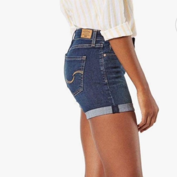 Signature By Levi Strauss Mid-rise Super Stretch Fabric Cuffed Blue Jean Shorts - Picture 3 of 13